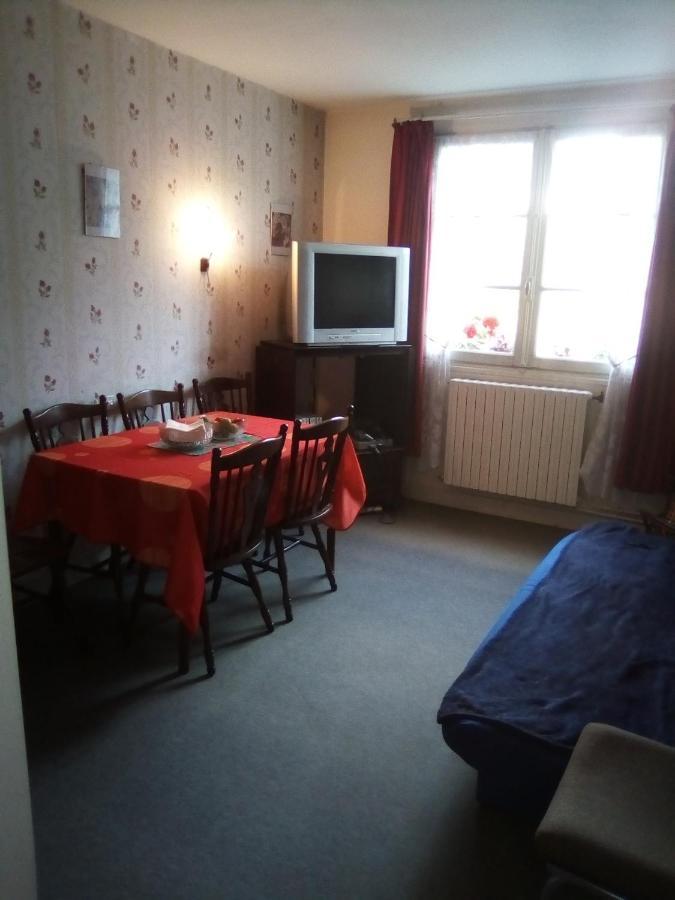 Lenard Charles Bed & Breakfast Juvigny-Val-d'Andaine ภายนอก รูปภาพ