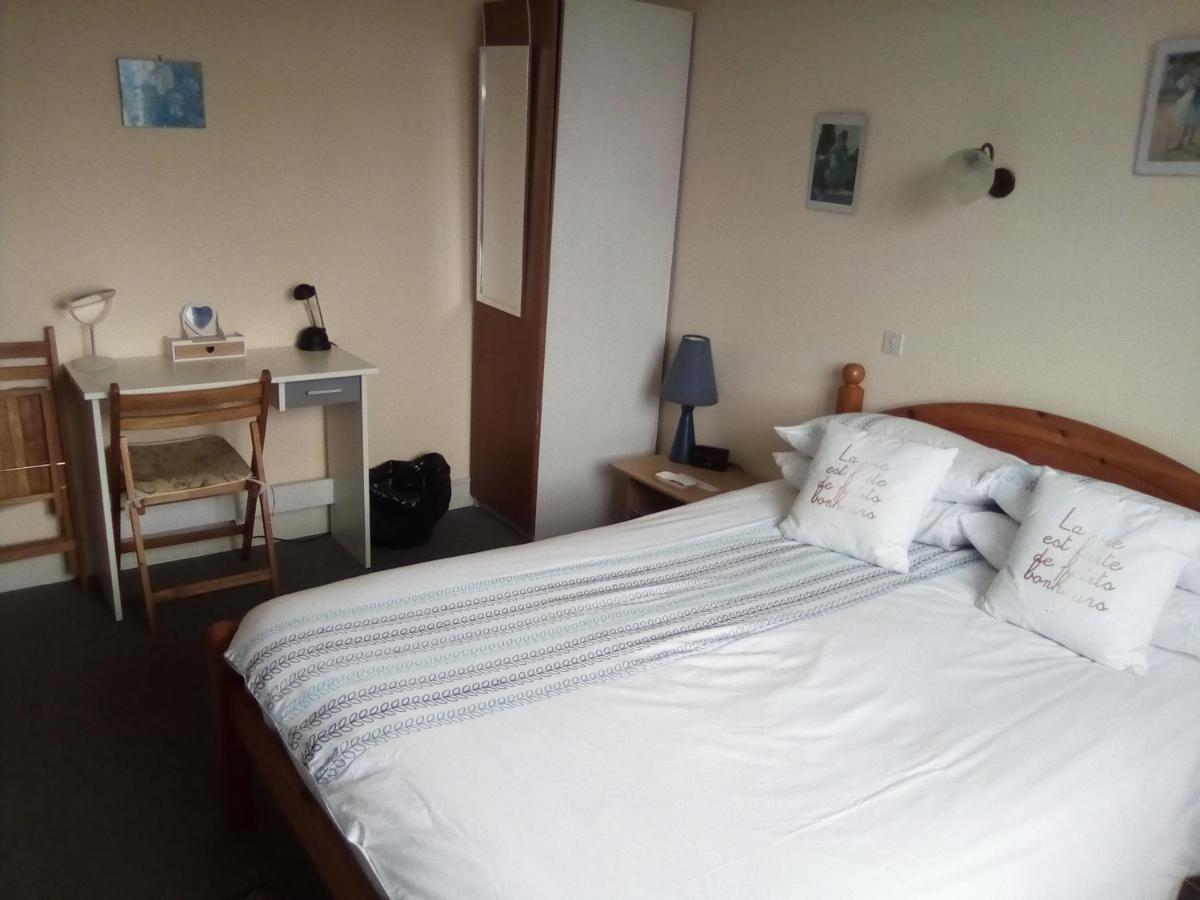 Lenard Charles Bed & Breakfast Juvigny-Val-d'Andaine ภายนอก รูปภาพ