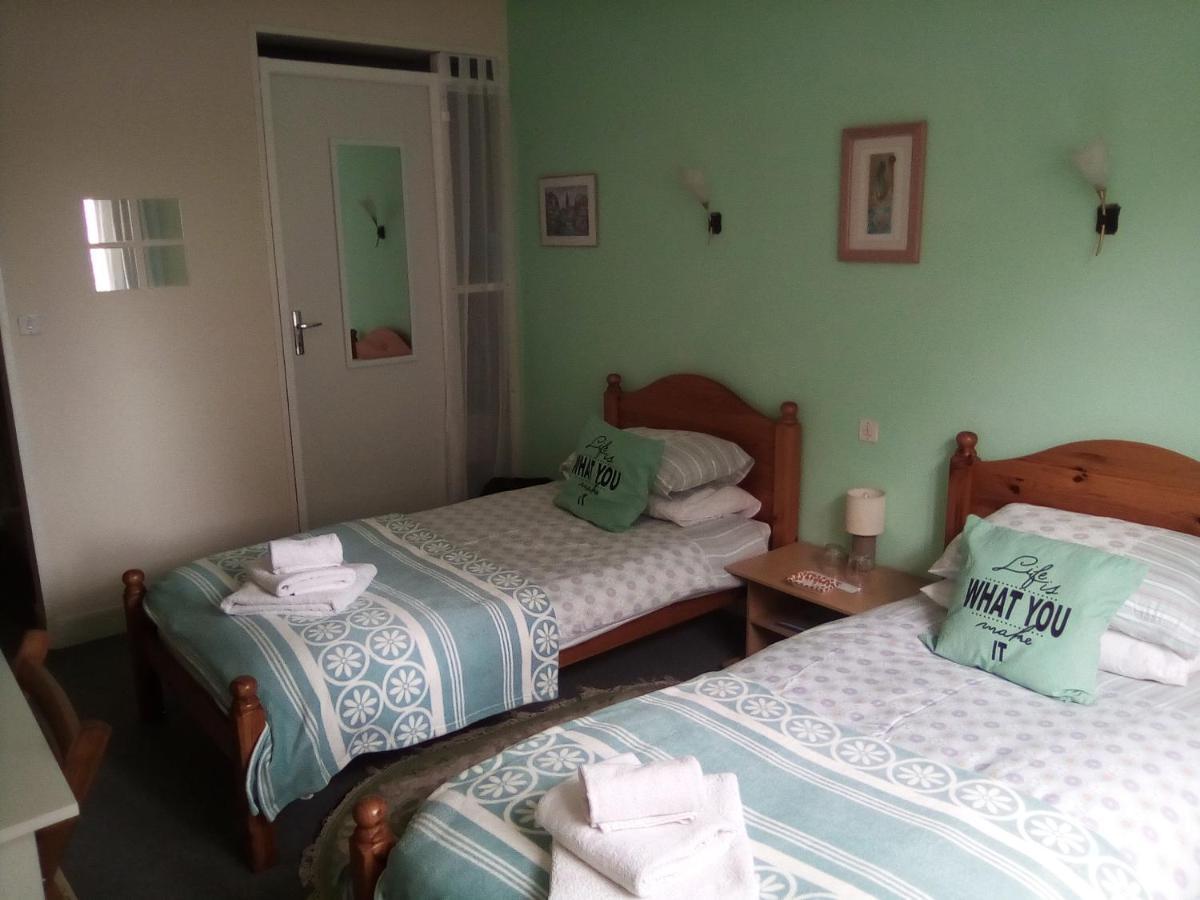 Lenard Charles Bed & Breakfast Juvigny-Val-d'Andaine ภายนอก รูปภาพ