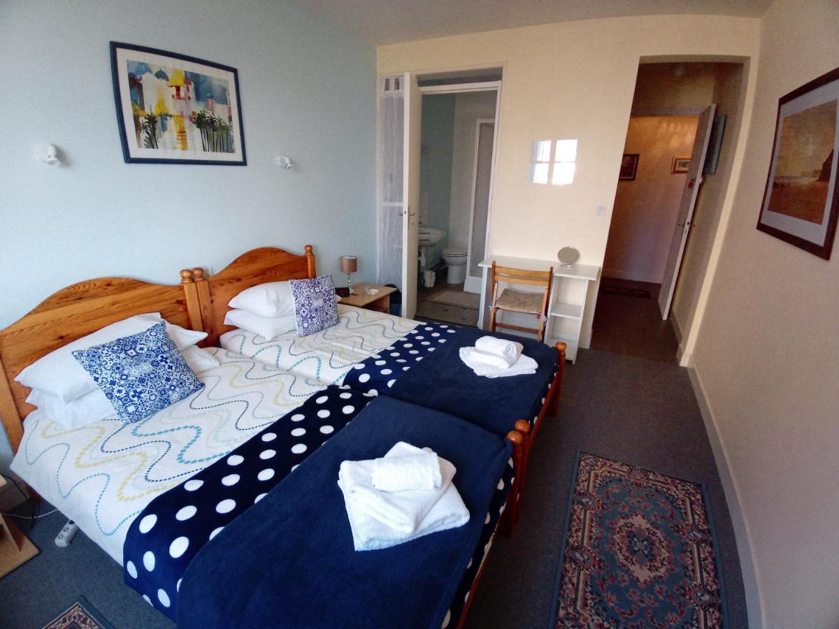 Lenard Charles Bed & Breakfast Juvigny-Val-d'Andaine ภายนอก รูปภาพ