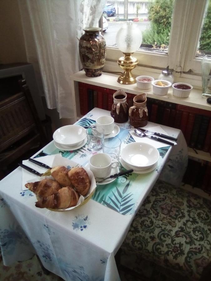 Lenard Charles Bed & Breakfast Juvigny-Val-d'Andaine ภายนอก รูปภาพ